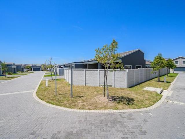 3 Bedroom Townhouse in Westbrook