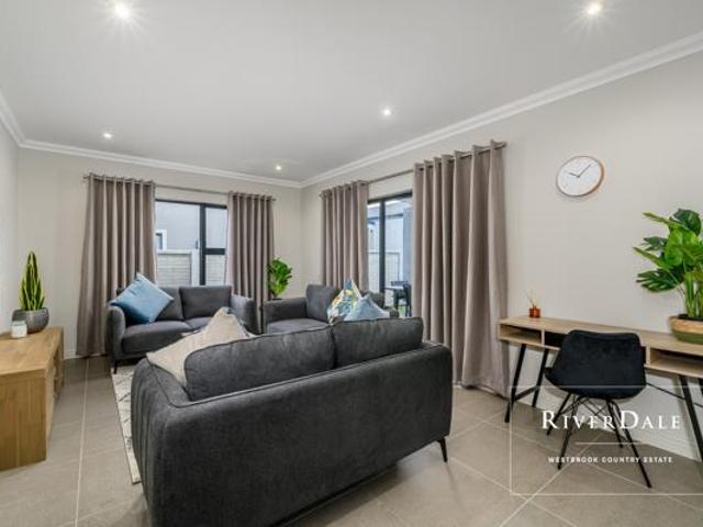 3 Bedroom Townhouse in Westbrook