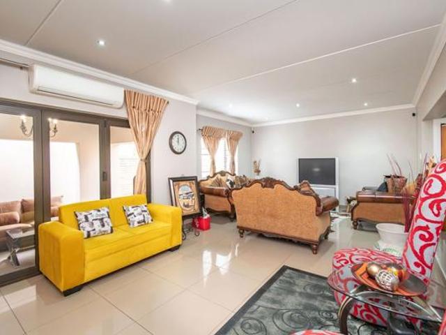 3 Bedroom Townhouse in Wild Olive Estate