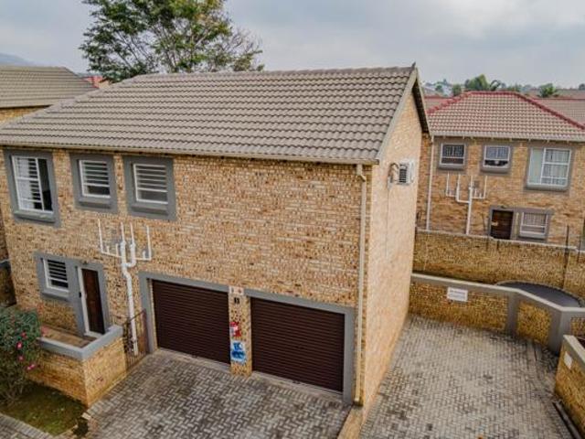 3 Bedroom Townhouse in Wilgeheuwel