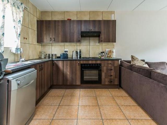 3 Bedroom Townhouse in Wilgeheuwel