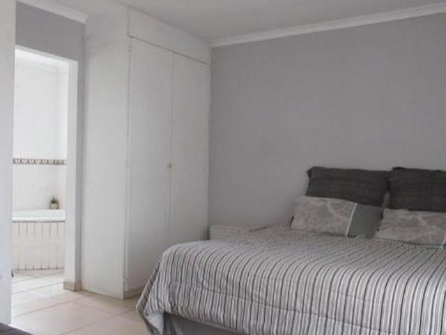 3 Bedroom Townhouse in Wilgeheuwel