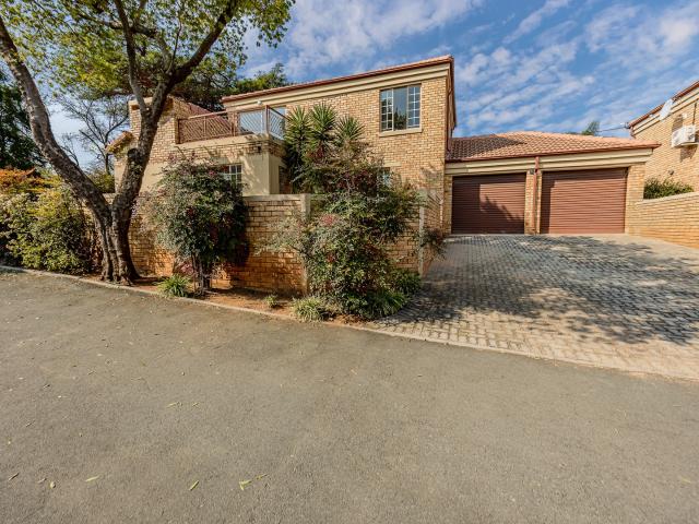 3 Bedroom Townhouse in Wilgeheuwel