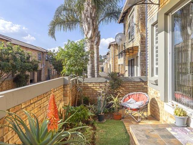 3 Bedroom Townhouse in Wilgeheuwel