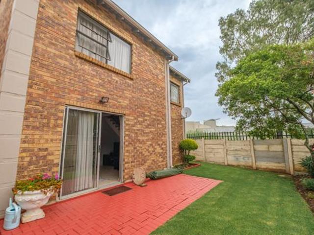 3 Bedroom Townhouse in Wilgeheuwel
