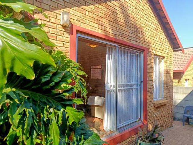 3 Bedroom Townhouse in Wilgeheuwel