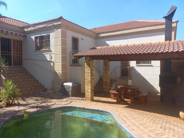 3 Bedroom Townhouse in Wilkoppies