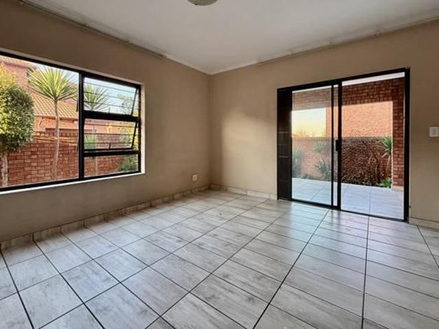 3 Bedroom Townhouse in Willow Park Manor