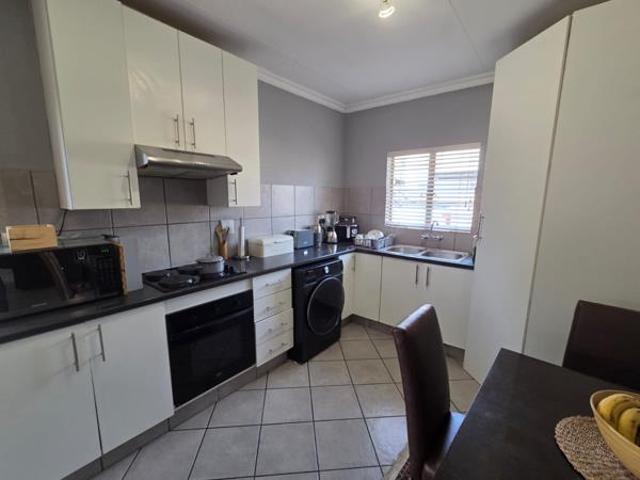 3 Bedroom Townhouse in Willow Park Manor