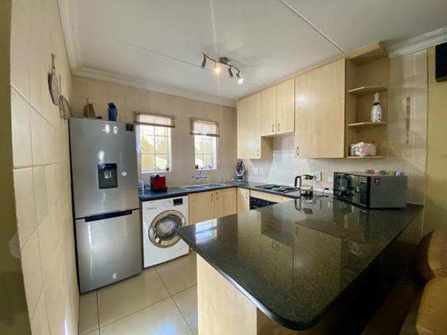 3 Bedroom Townhouse in Willowbrook