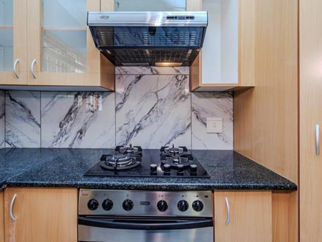 3 Bedroom Townhouse in Willowbrook