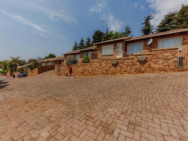 3 Bedroom Townhouse in Wilro Park
