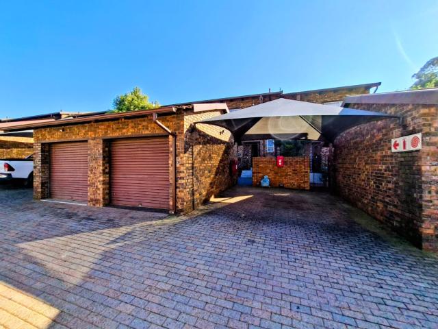 3 Bedroom Townhouse in Wilro Park