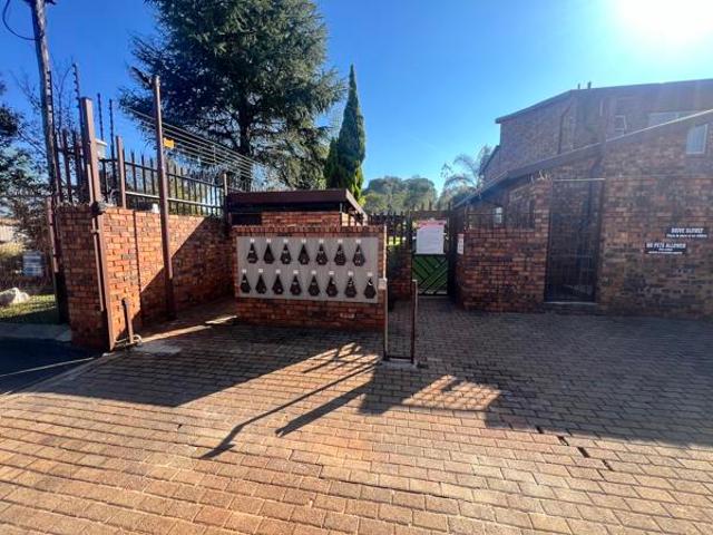 3 Bedroom Townhouse in Wilro Park
