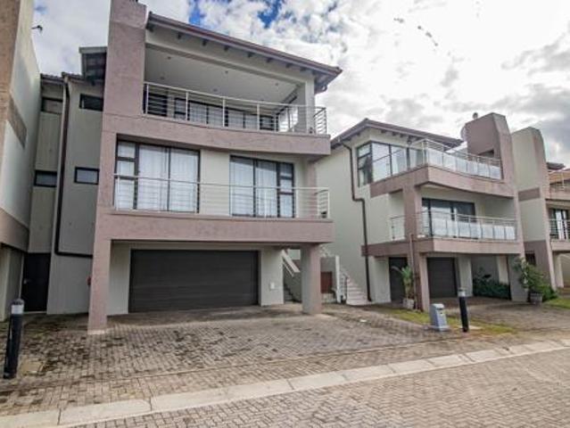 3 Bedroom Townhouse in Winterstrand