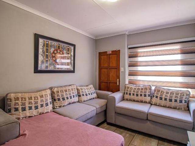 3 Bedroom Townhouse in Witpoortjie