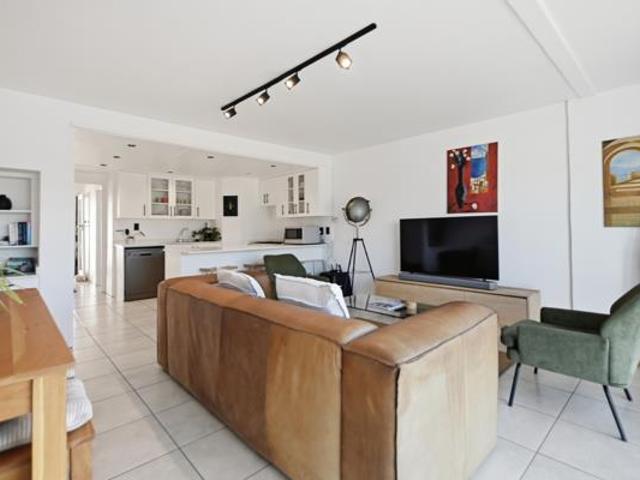 3 Bedroom Townhouse in Woodbridge Island