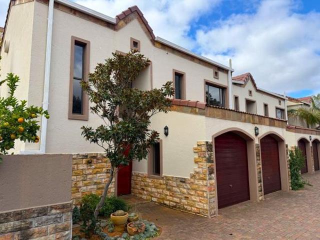 3 Bedroom Townhouse in Woodland Hills Wildlife Estate