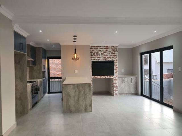 3 Bedroom Townhouse in Woodland Hills Wildlife Estate