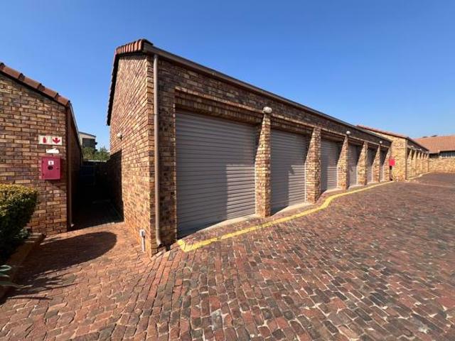 3 Bedroom Townhouse in Zwartkop
