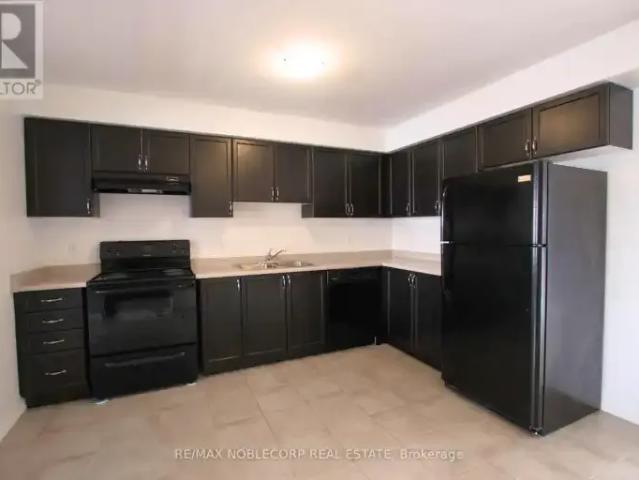 3 Bedroom Townhouse Innisfil ON 103091629