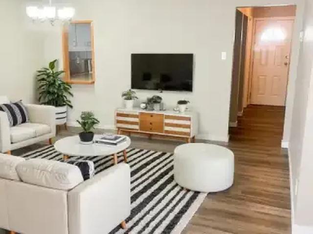 3 Bedroom Townhouse Kamloops BC 102338796