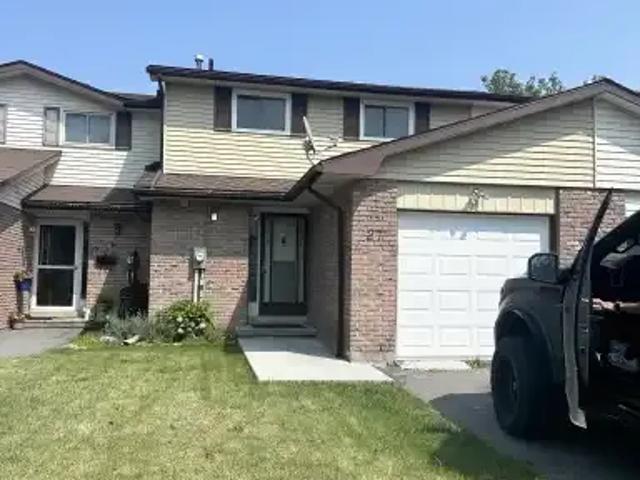 3 Bedroom Townhouse Kingston ON 104142503