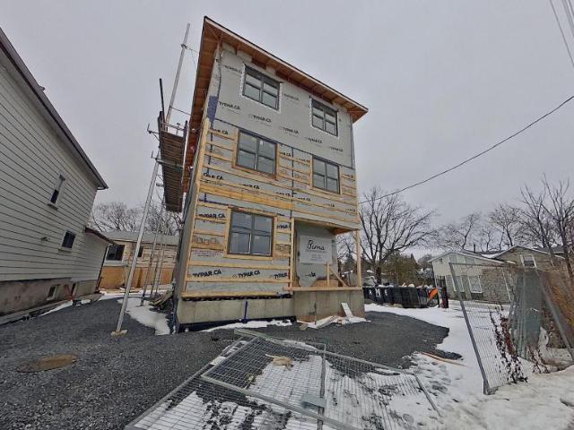 3 Bedroom Townhouse Kingston ON 98315305