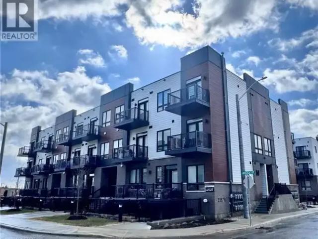 3 Bedroom Townhouse Kitchener ON 100840216