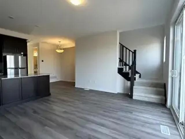 3 Bedroom Townhouse Kitchener ON 102518870