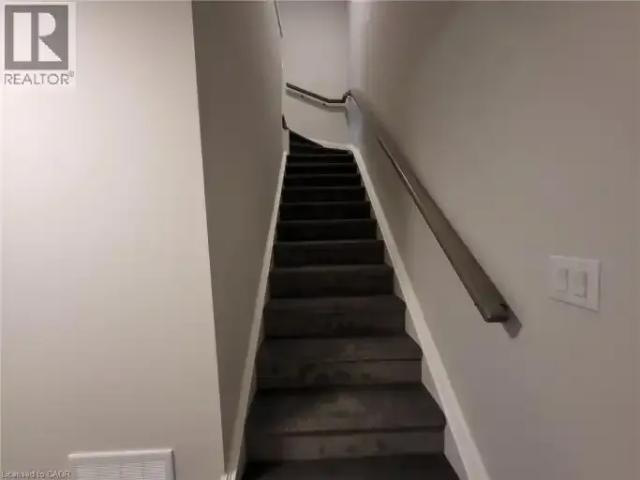 3 Bedroom Townhouse Kitchener ON 102752713