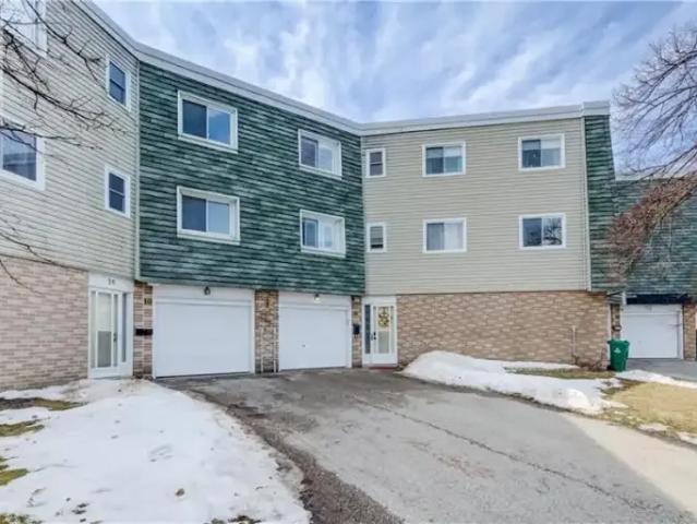 3 Bedroom Townhouse Kitchener ON 103487516