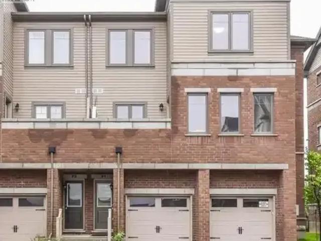 3 Bedroom Townhouse Kitchener ON 103740019