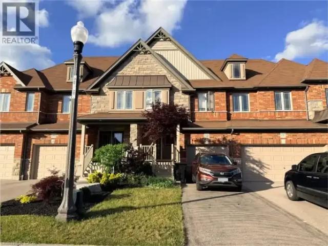 3 Bedroom Townhouse Kitchener ON 103355369