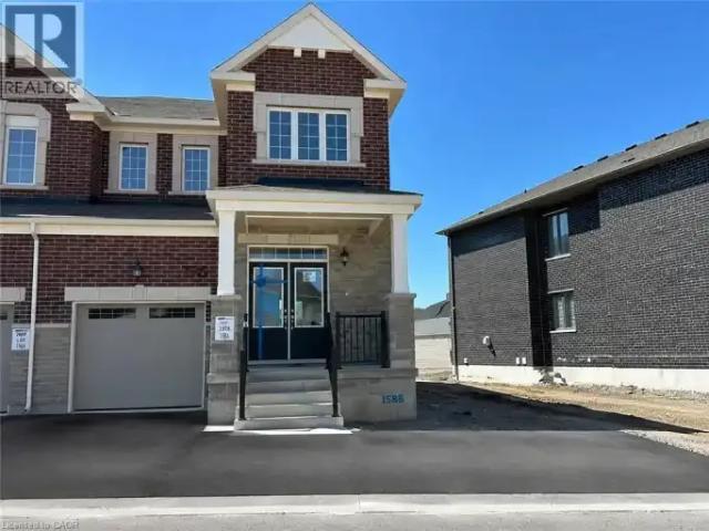 3 Bedroom Townhouse Kitchener ON 104471198