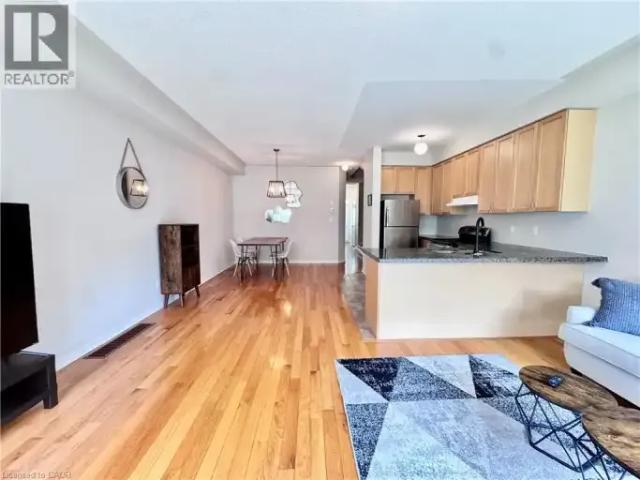 3 Bedroom Townhouse Kitchener ON LS102578804