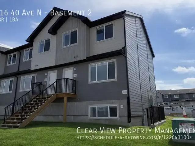 3 Bedroom Townhouse Lethbridge AB 101773560