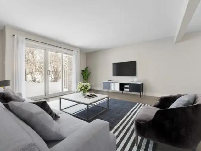 3 Bedroom Townhouse London ON 99878760