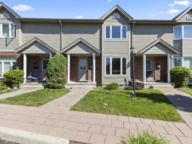 3 Bedroom Townhouse London ON LS103091341