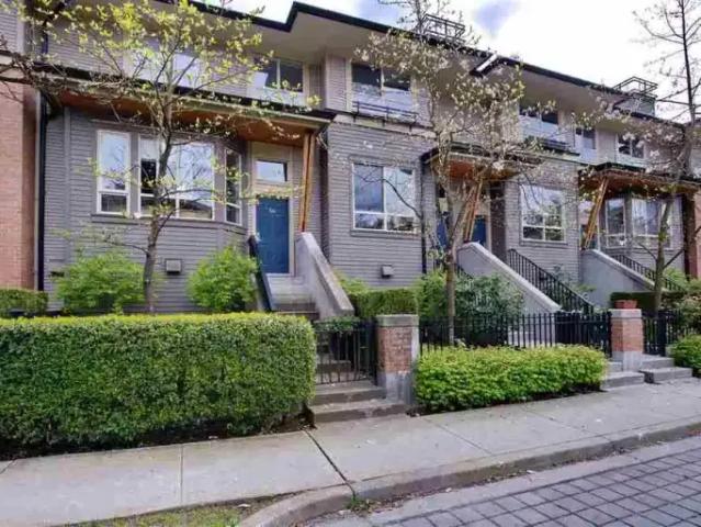 3 Bedroom Townhouse Port Moody BC 104401483