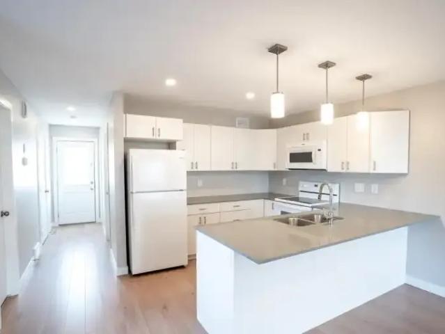 3 Bedroom Townhouse Regina SK 99070391