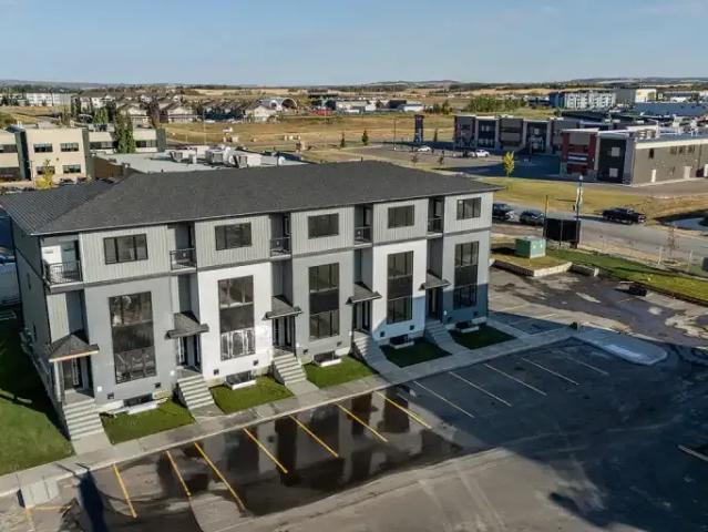 3 Bedroom Townhouse Red Deer County AB 102914904