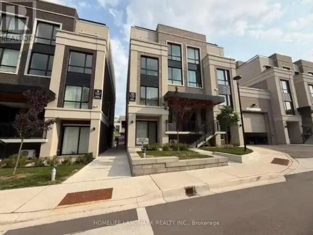 3 Bedroom Townhouse Richmond Hill ON 104598502