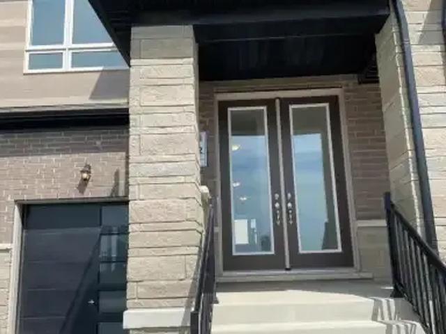 3 Bedroom Townhouse Richmond Hill ON 105023397