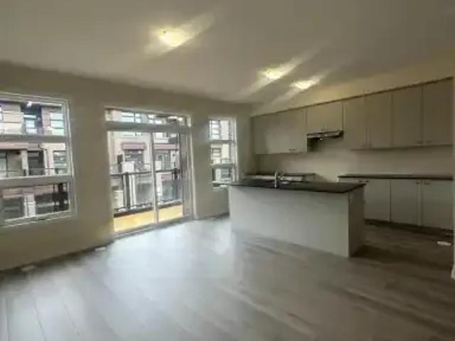 3 Bedroom Townhouse Richmond Hill ON 101827907