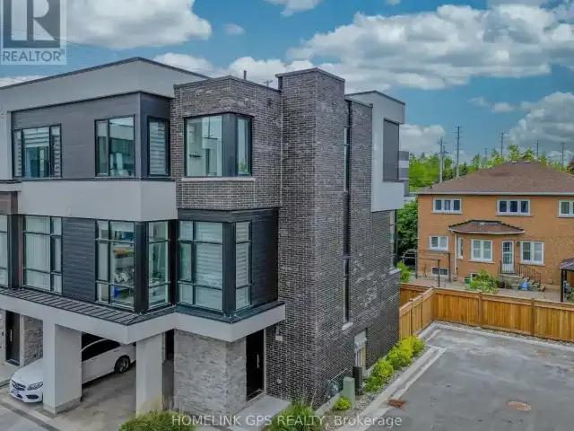 3 Bedroom Townhouse Richmond Hill ON 103840364
