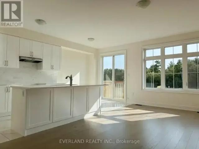 3 Bedroom Townhouse Richmond Hill ON LS101400395