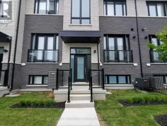 3 Bedroom Townhouse Richmond Hill ON LS101687856