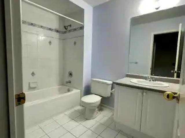 3 Bedroom Townhouse Richmond Hill ON LS102468491