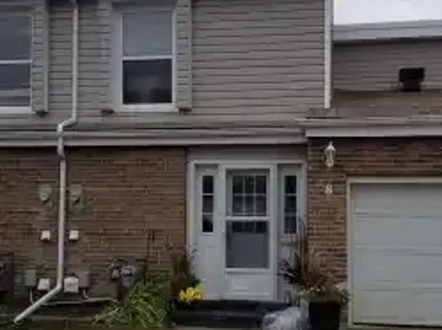 3 Bedroom Townhouse St. Albert AB 104681713